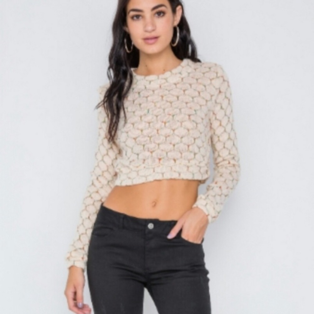 Cream Hexagon Print Crop Pullover.